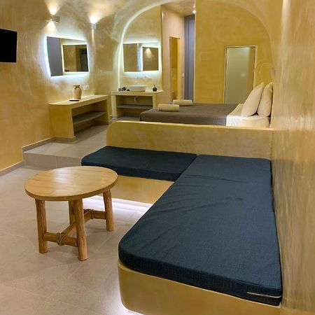 M Residence Santorini Conelia Cave ฟิรา ภายนอก รูปภาพ