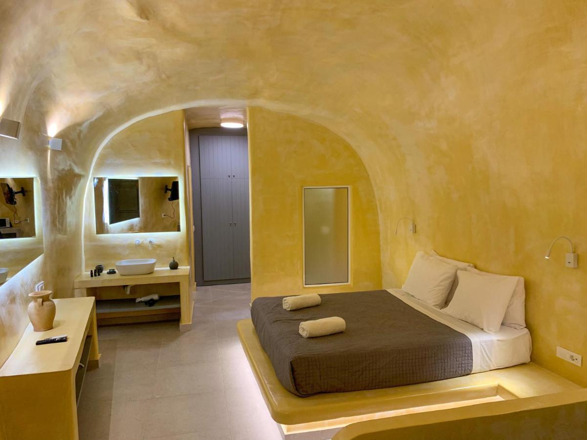 M Residence Santorini Conelia Cave ฟิรา ภายนอก รูปภาพ